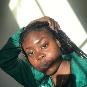 Meet your Posher, Denise